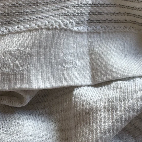 3 LULULEMON workout shirts! Packaged deal, 2 short sleeve, 1 long sleeve. - Picture 4 of 13